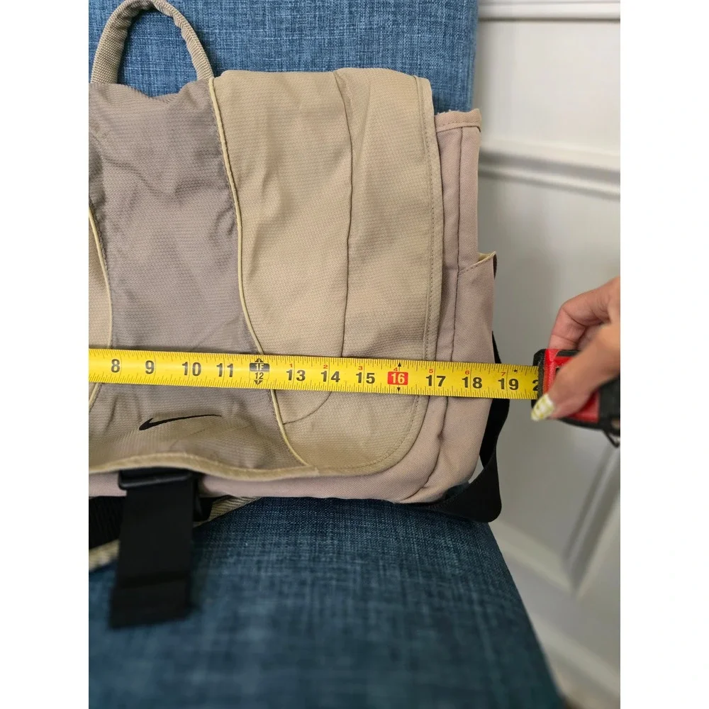 Nike Vintage Messenger Bag Tan Khaki Y2K‎ Crossbody Laptop Shoulder Bag Swoosh